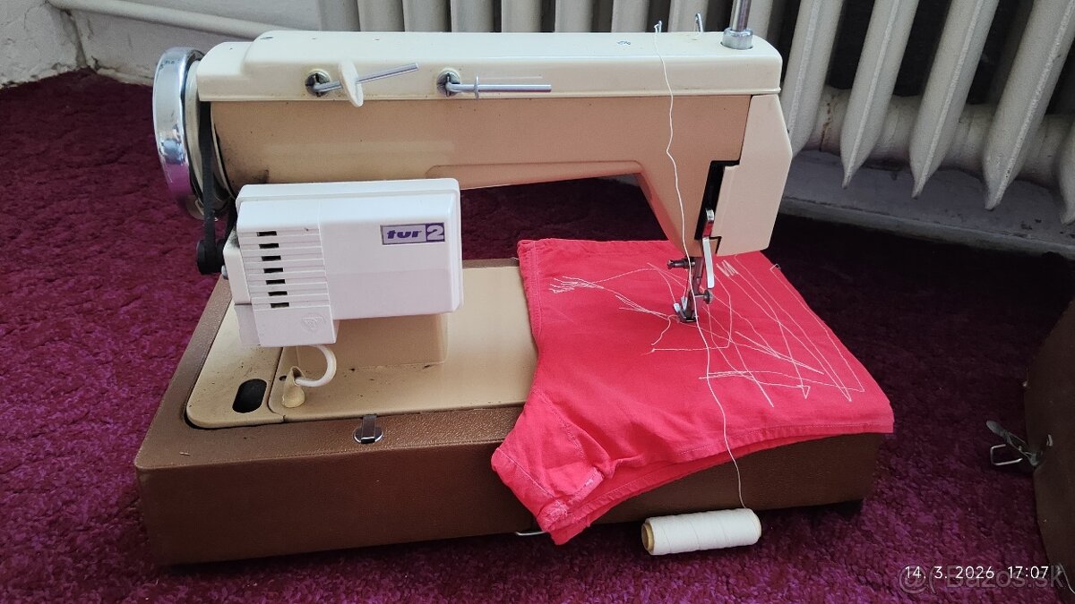 Šijací stroj - 2