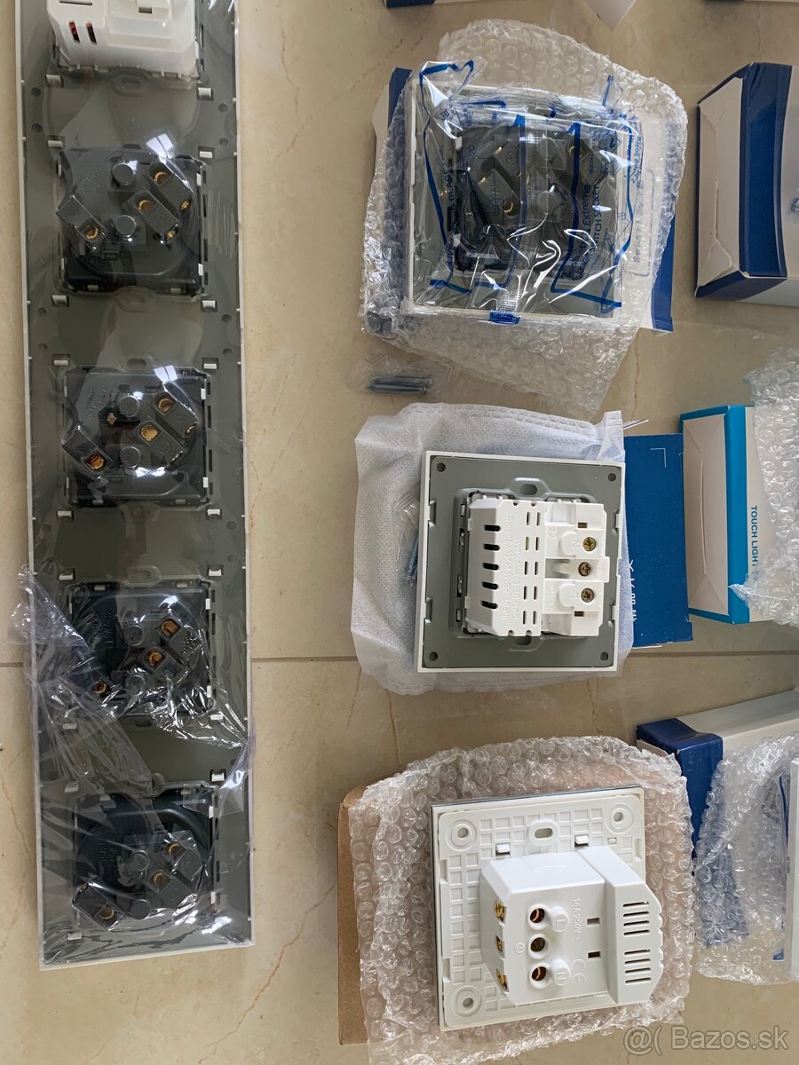 Zásuvky - 2