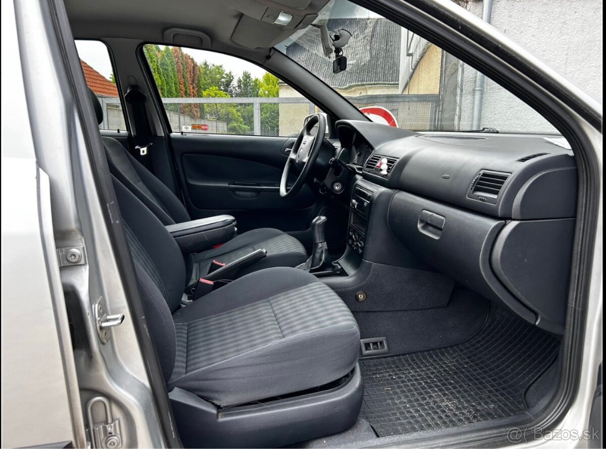Škoda Octavia 2004 benzin - 2