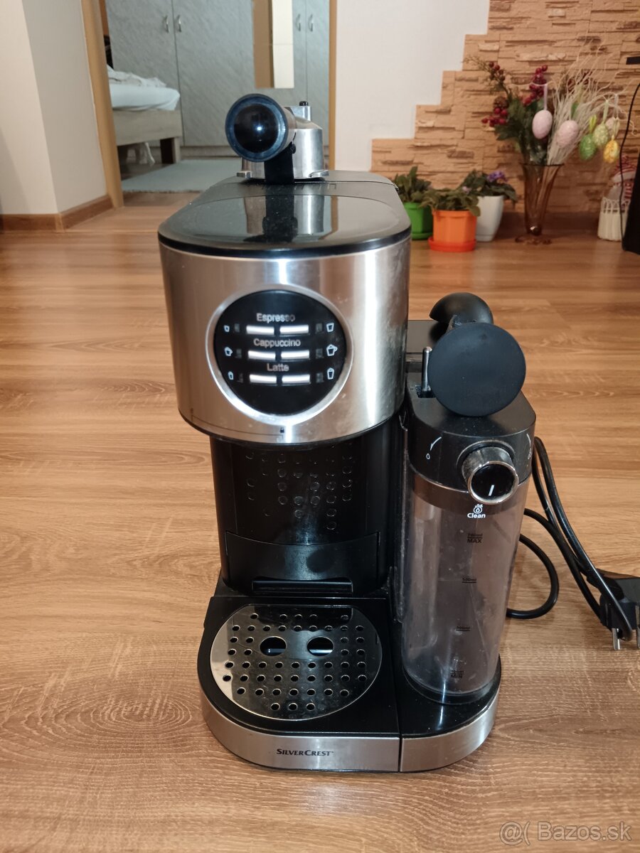 Kávovar s napeňovačom mlieka SEMM 1470 A2 - 2