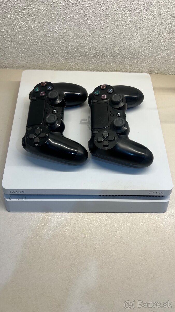 Playstation 4 Slim - 2