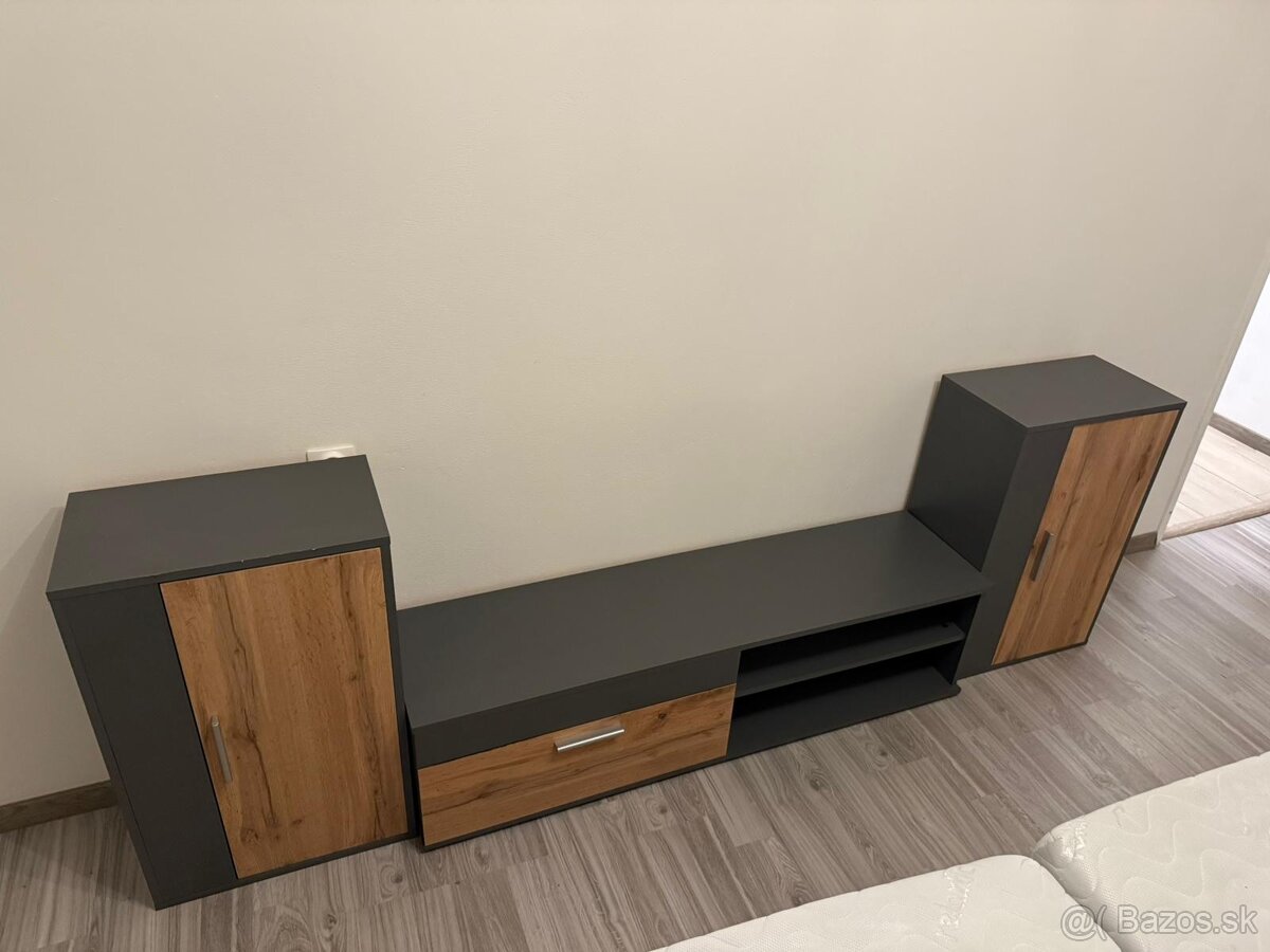 Obýváčková stena - 2