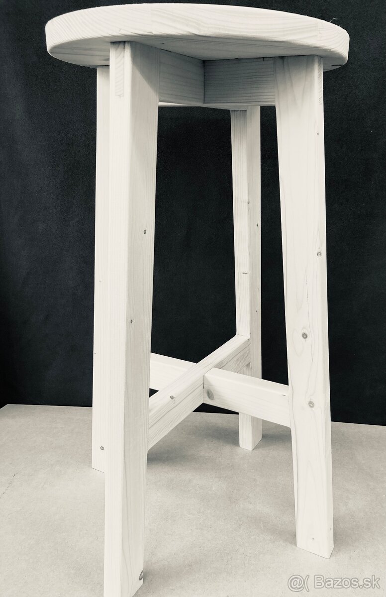 Príležitostné sedačky vyššie 670mm. - 2