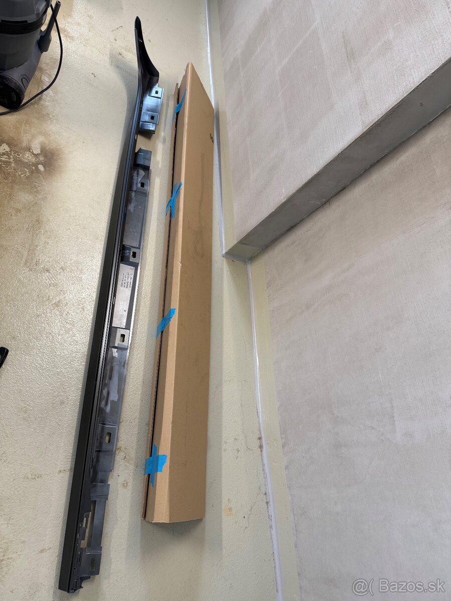 Audi a6 s-line pravy prah - 2