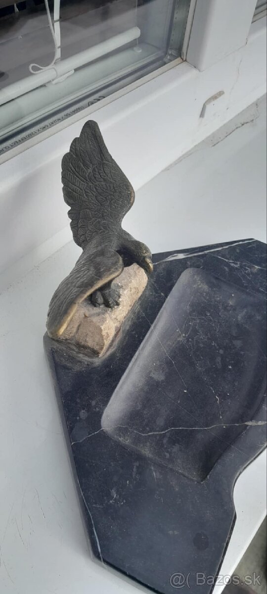 Mosadzny orol, mramor - 2