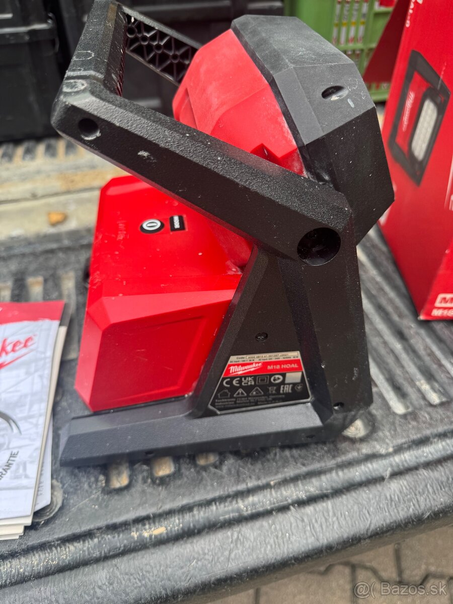 Aku svetlo milwaukee - 2