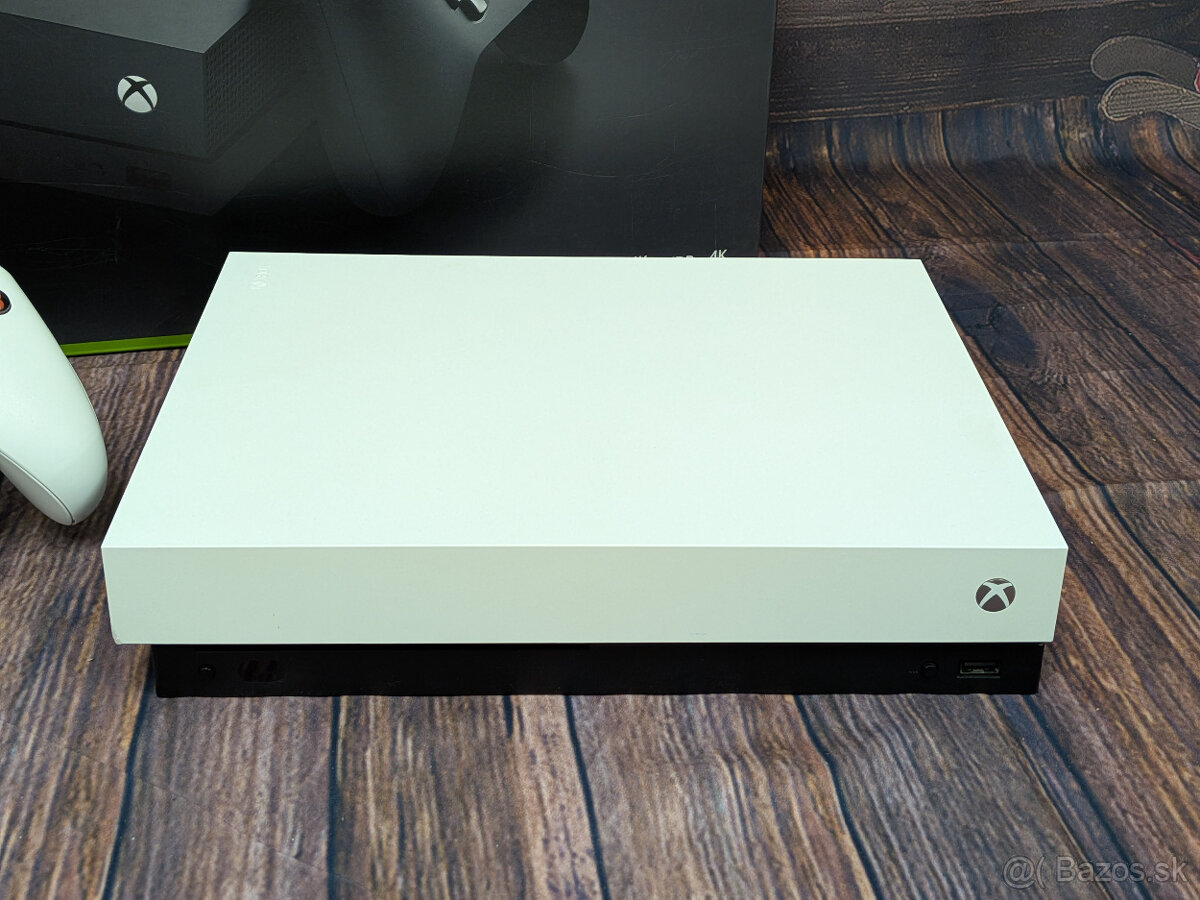 Xbox One X 1TB biely, 1 ovládač, 1 náhodná hra - 2