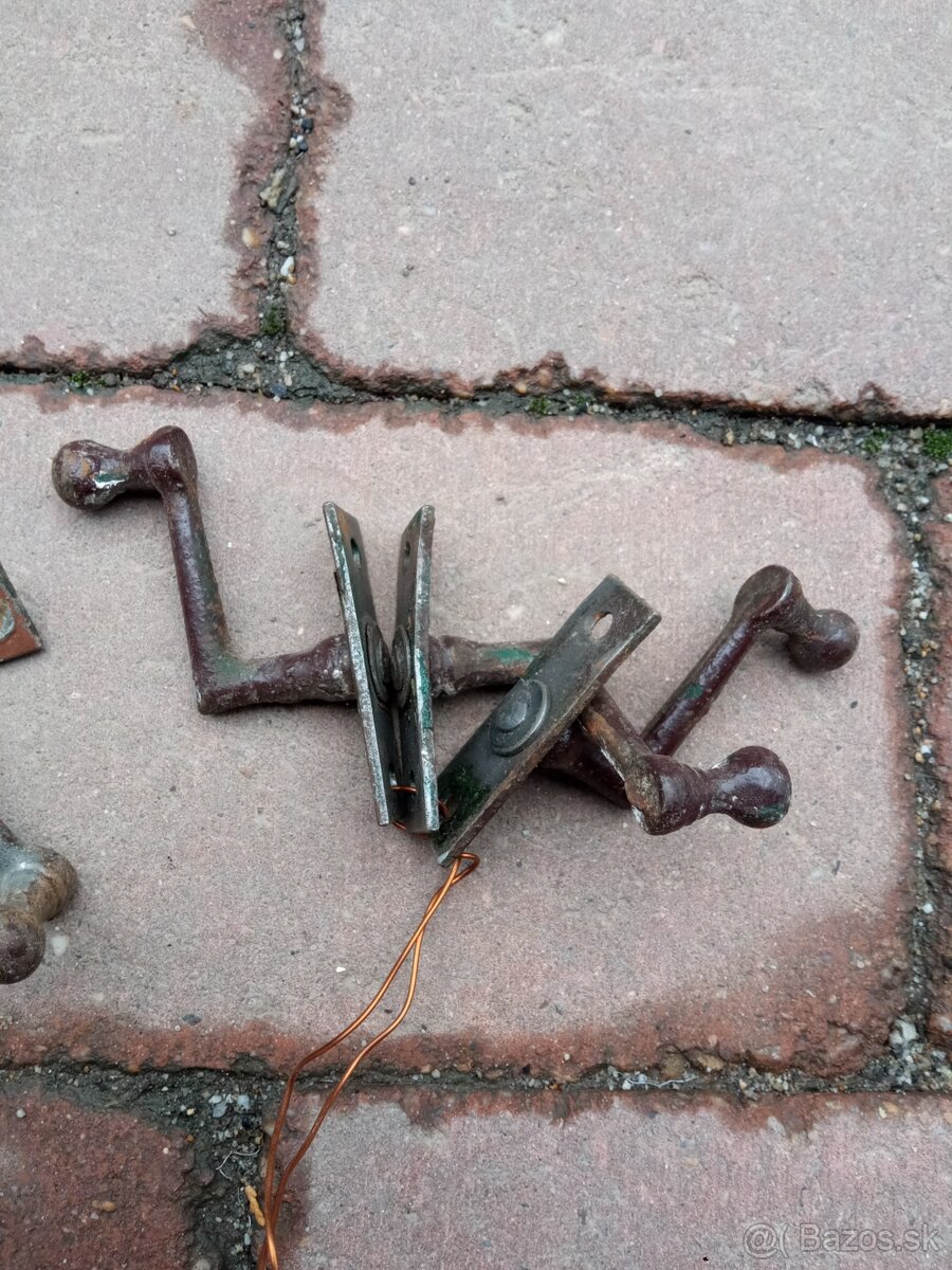 Predám zamykanie na staré okná. - 2