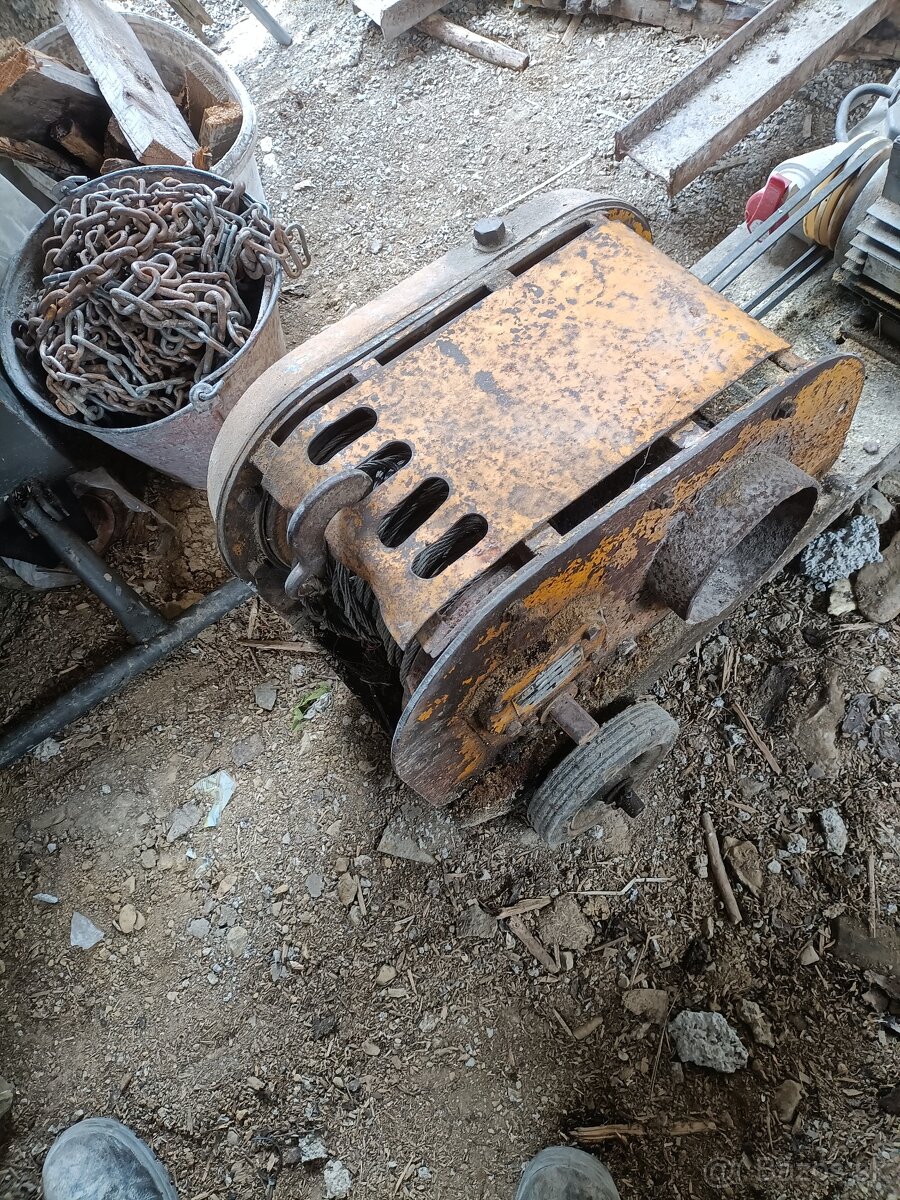 Stavebný navijak /vratok - 2