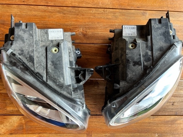 Predné led svetlomety na Mini Countryman F60 2021 - 2