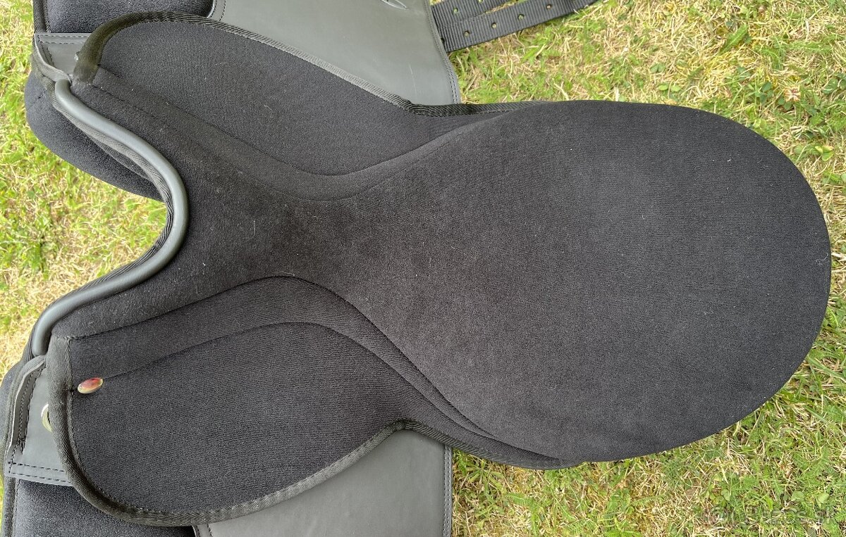 Anglické všestranné sedlo černé - 2