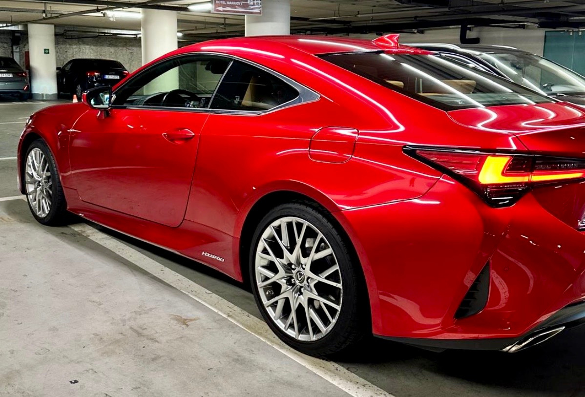 Lexus RC300h Luxury - 2