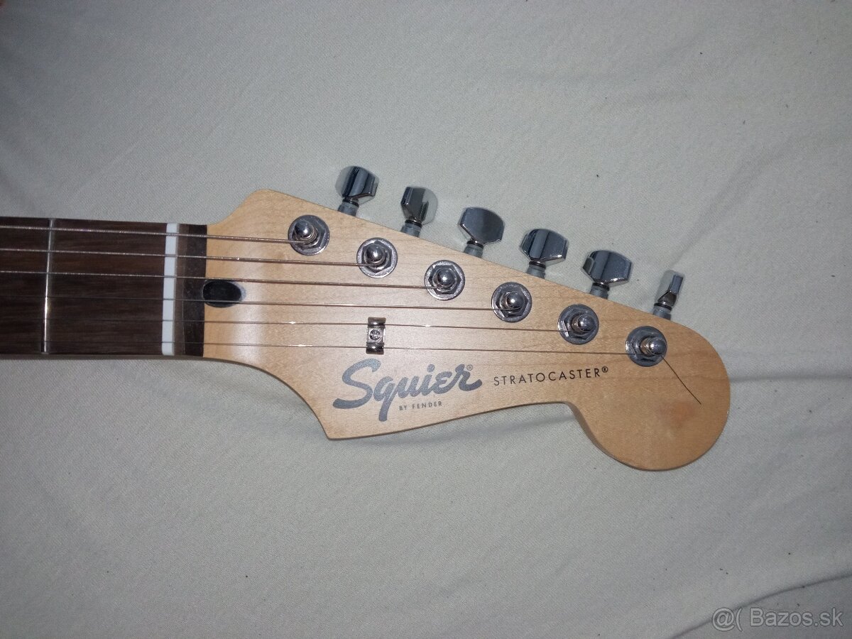 Elektrická gitara Fender Squier Stratocaster a príslušenstvo - 2