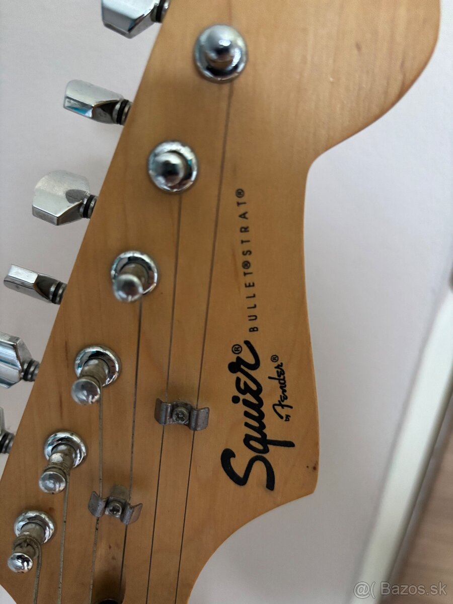 Elektricka gitara Squier zosilnovac Marshall Mg30cfx - 2