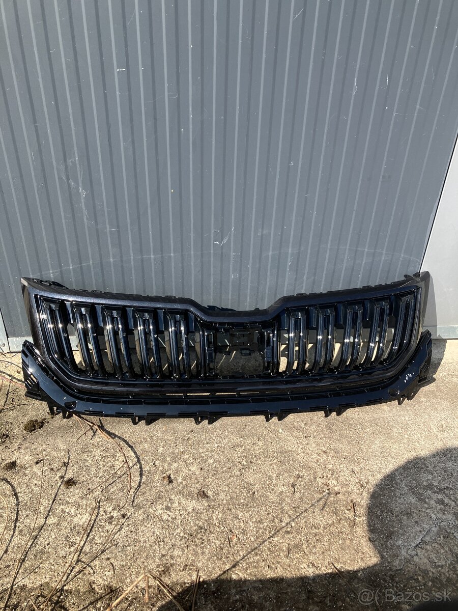 Maska skoda kodiaq Cerna grill radar - 2