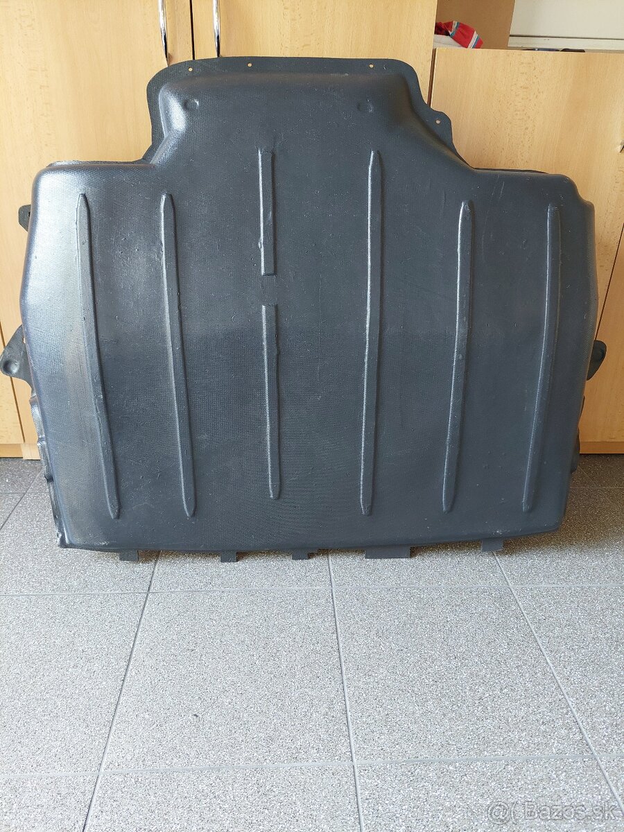 Plast pod motor VW Golf 3 - 2