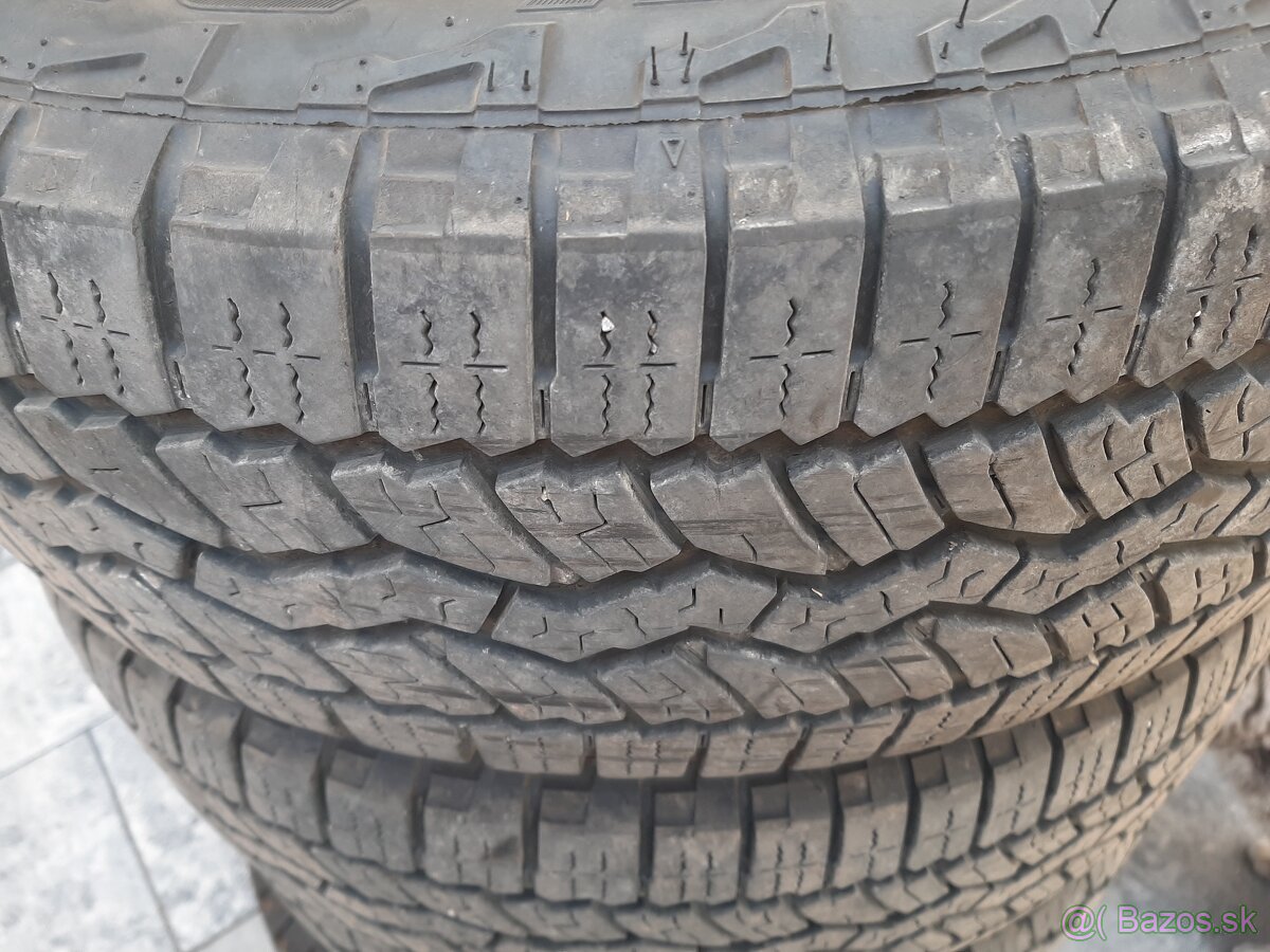 falken 215/60 R17 - 2