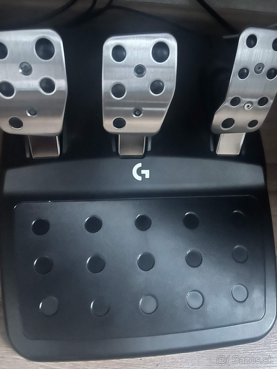 Logitech G923 TRUEFORCE + radiaca páka + pedále V ZÁRUKE - 2