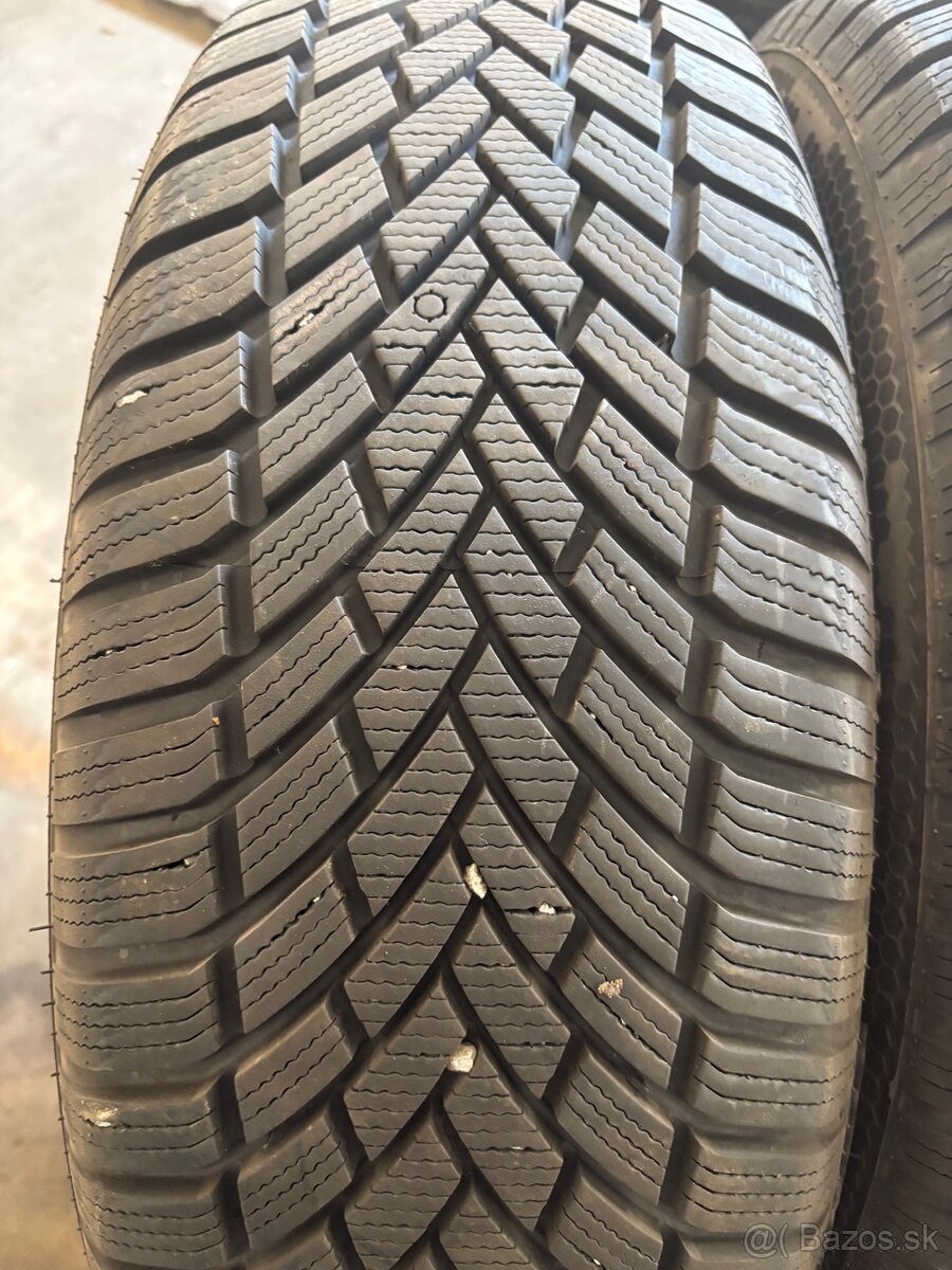 215/65R16 - 2