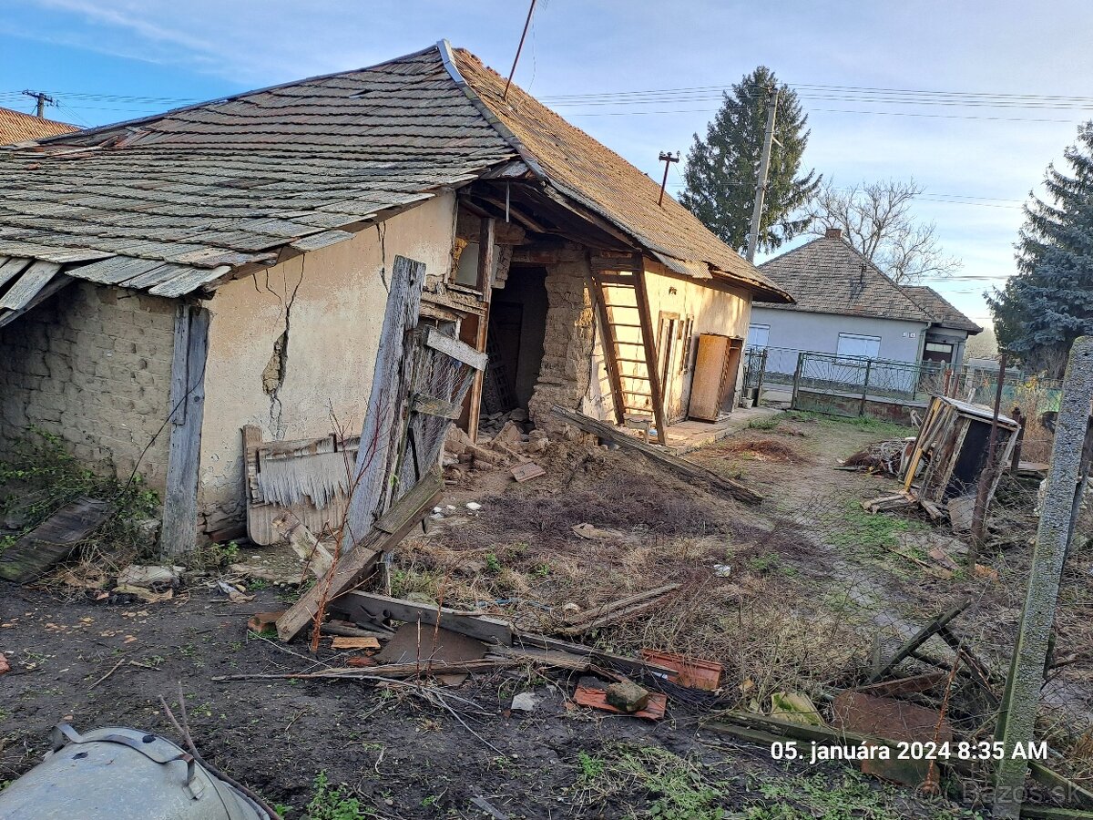 Levice /Čata/ - Starý rodinný dom na predaj s pozemkom 772 m - 2