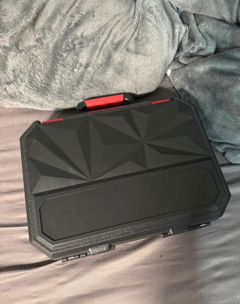 Kufrík s náradím - 2