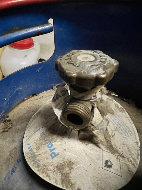 Propán-butánová flaša. - 2