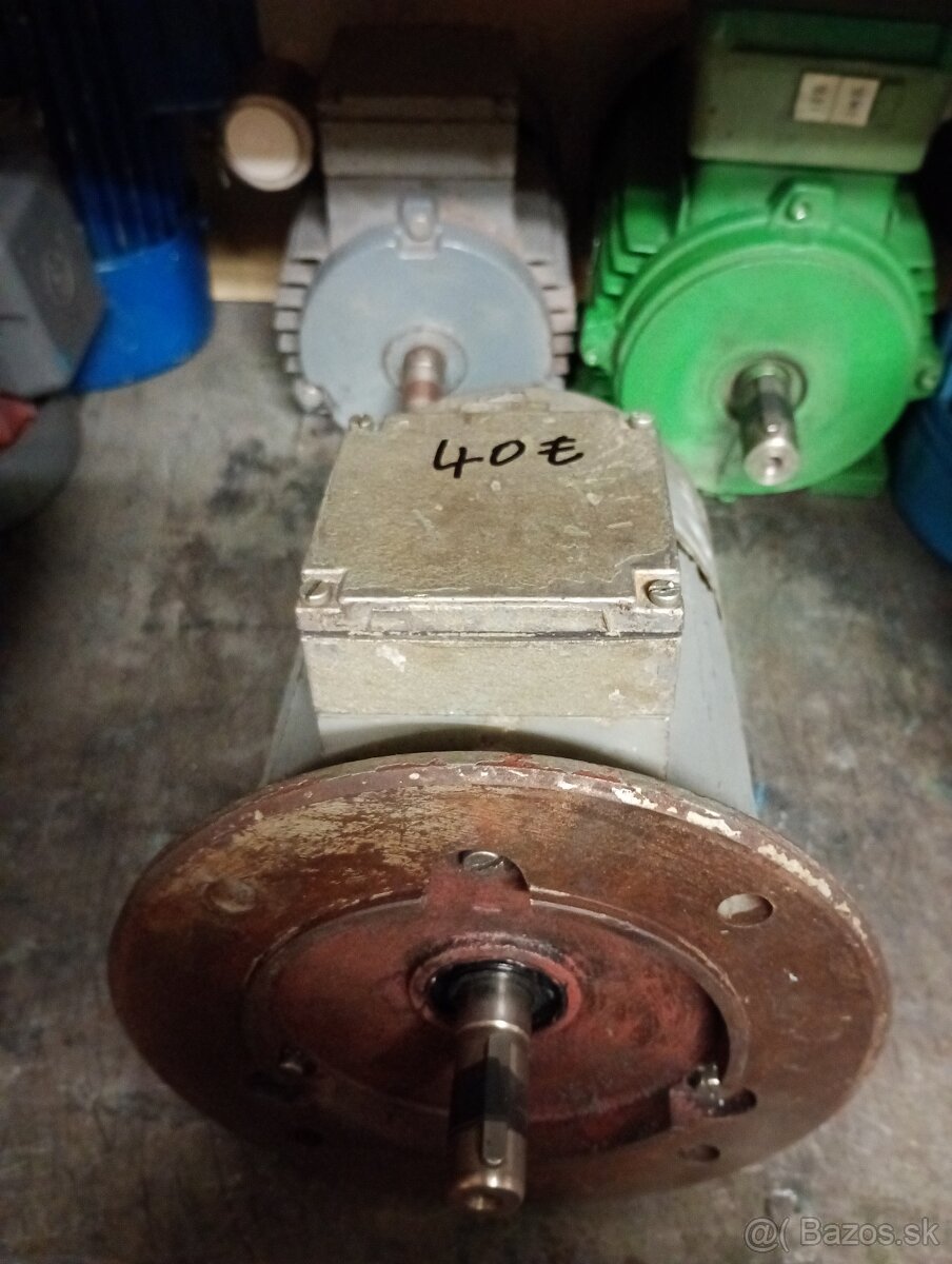 Predam dvootackovy elektromotor na 400V. - 2