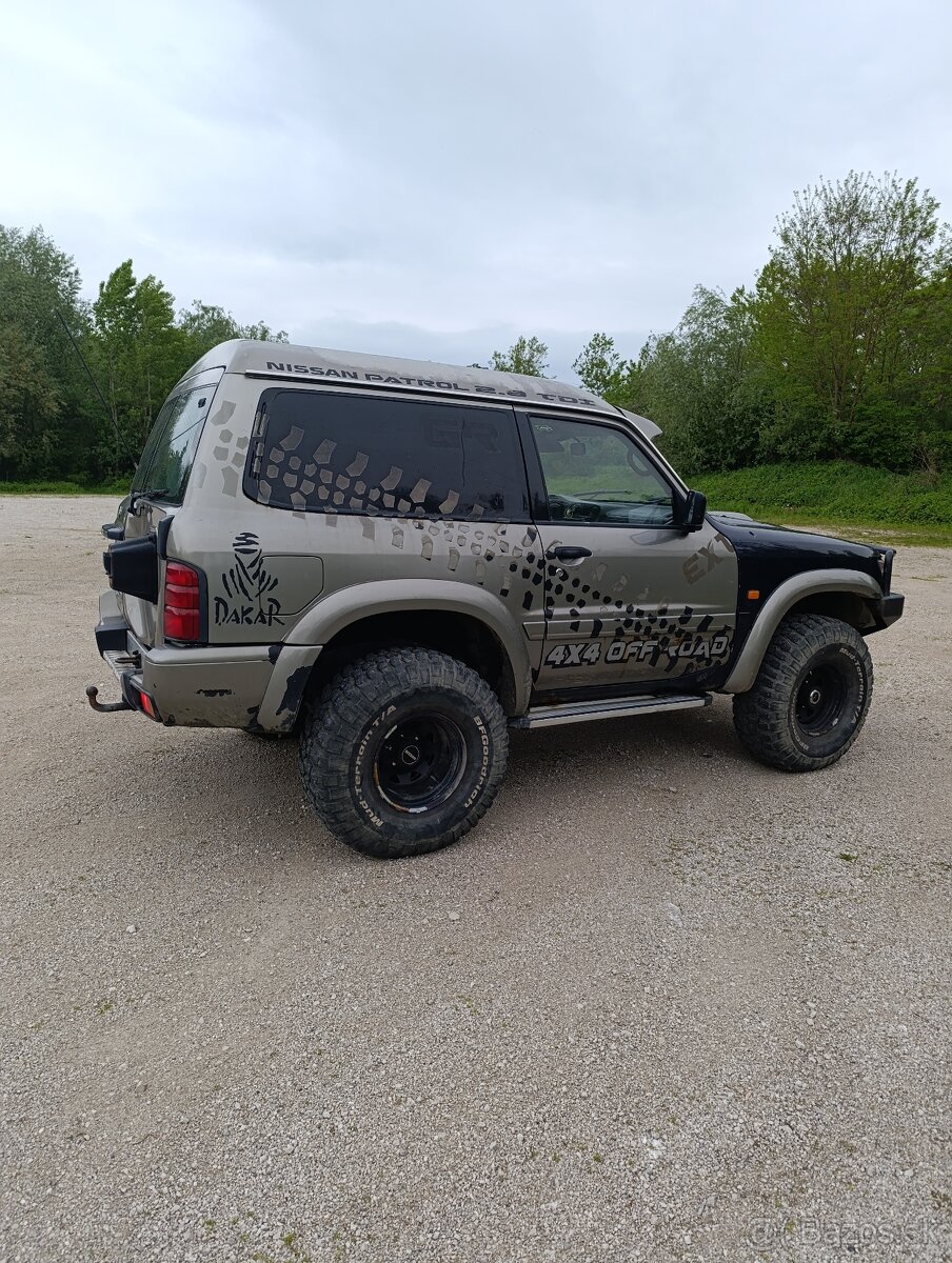 Predám Nissan patrol y61