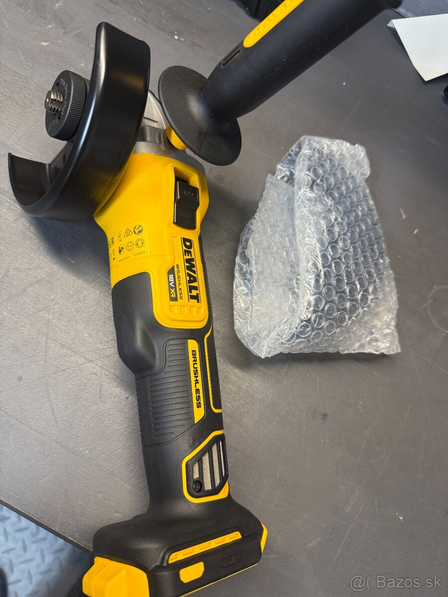 Dewal uhlová bruska 125mm - 2