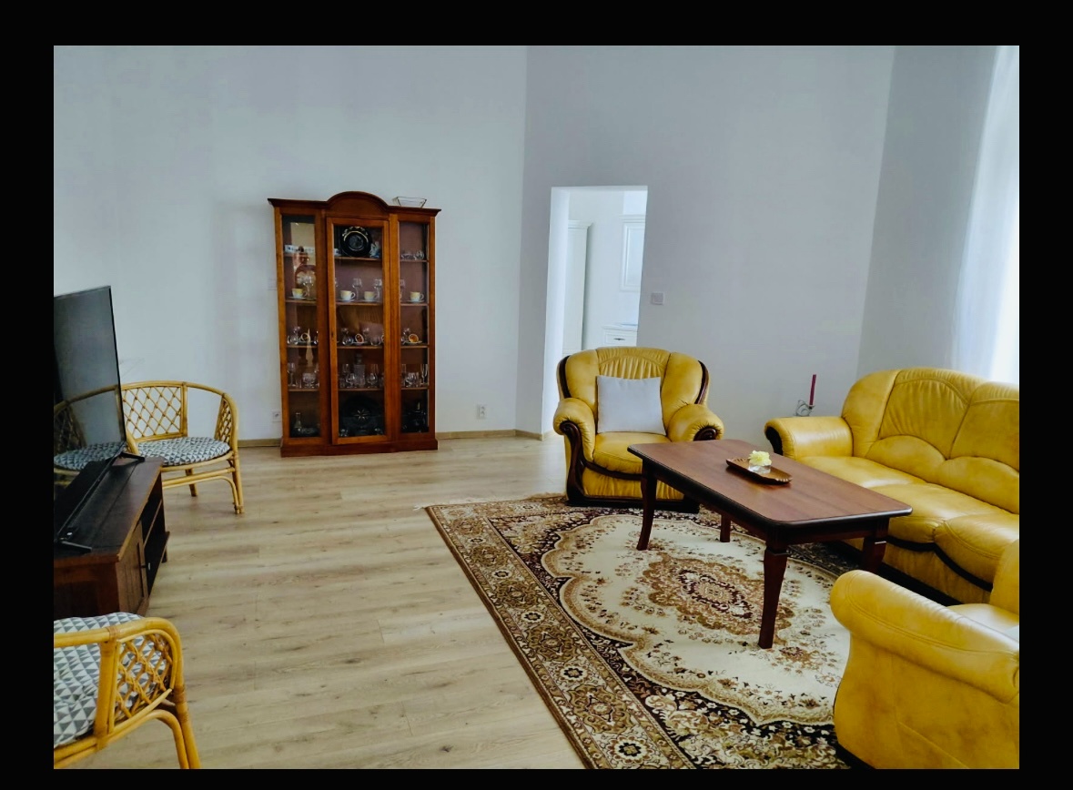 Prenájom velkometrážneho 3 izbového bytu v centre Košíc - 2