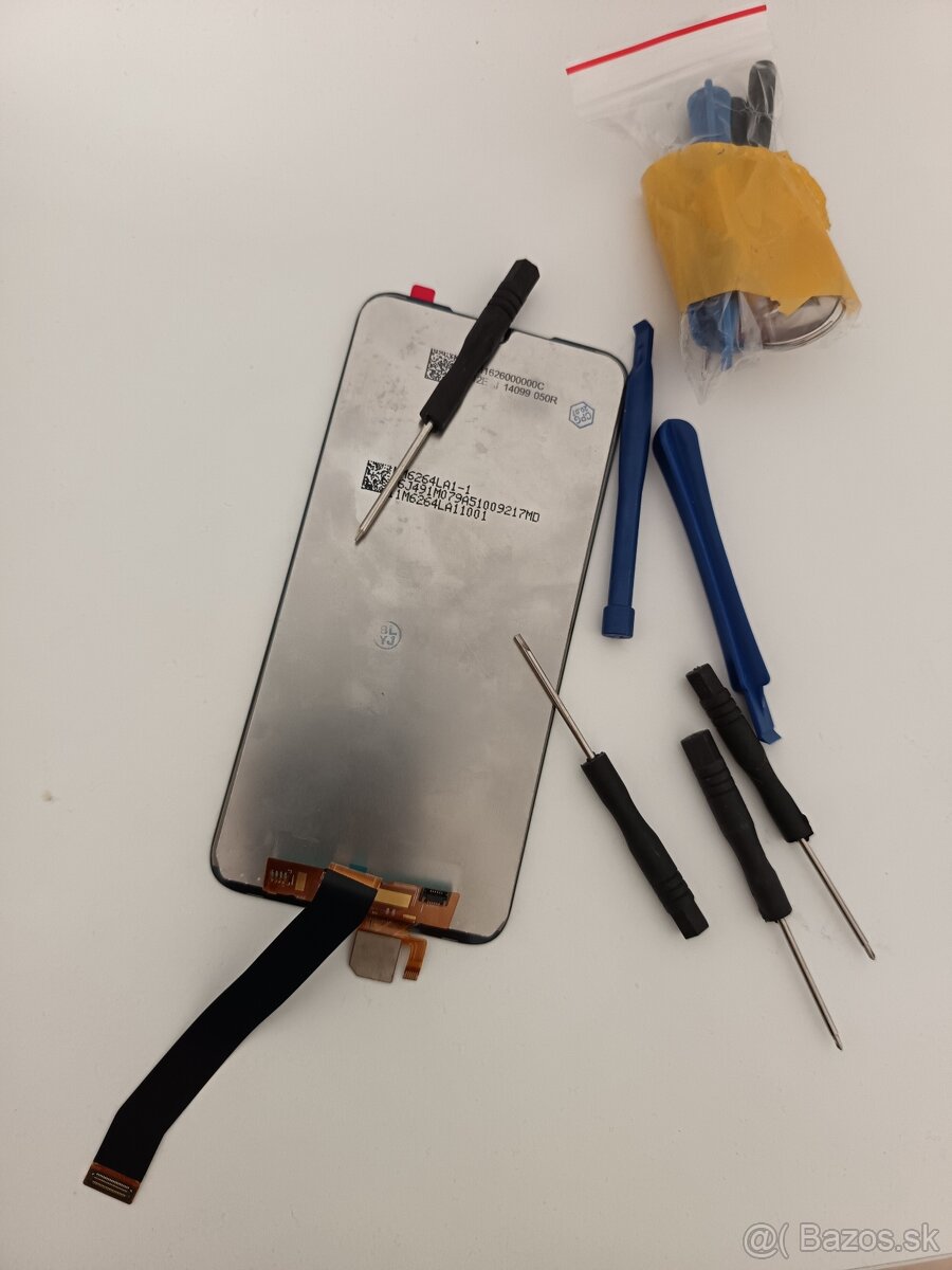 Displej Redmi 7 a Xiaomi Redmi Y3. - 2