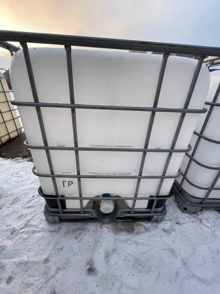 IBC nádrž 1000litrova - 2