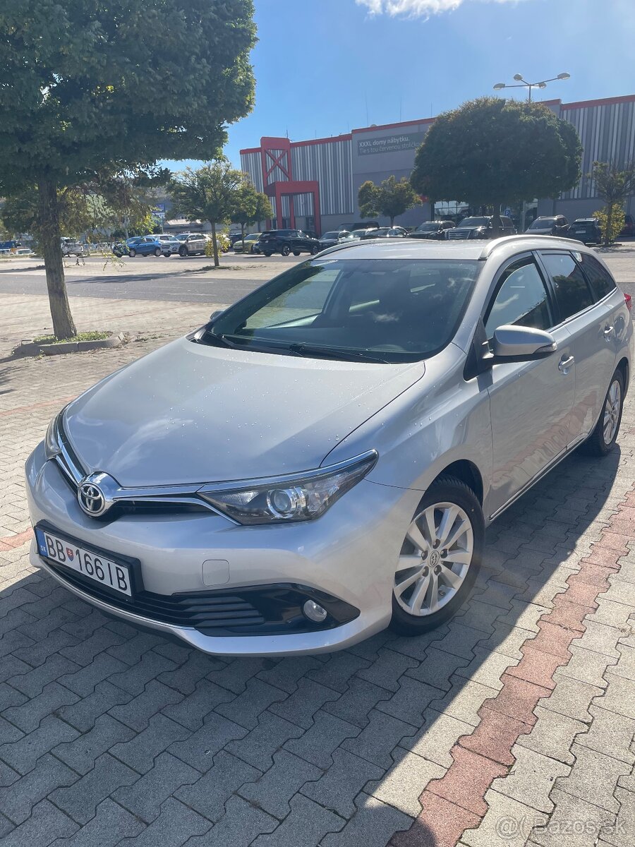 Toyota auris 1.2 turbo - 2