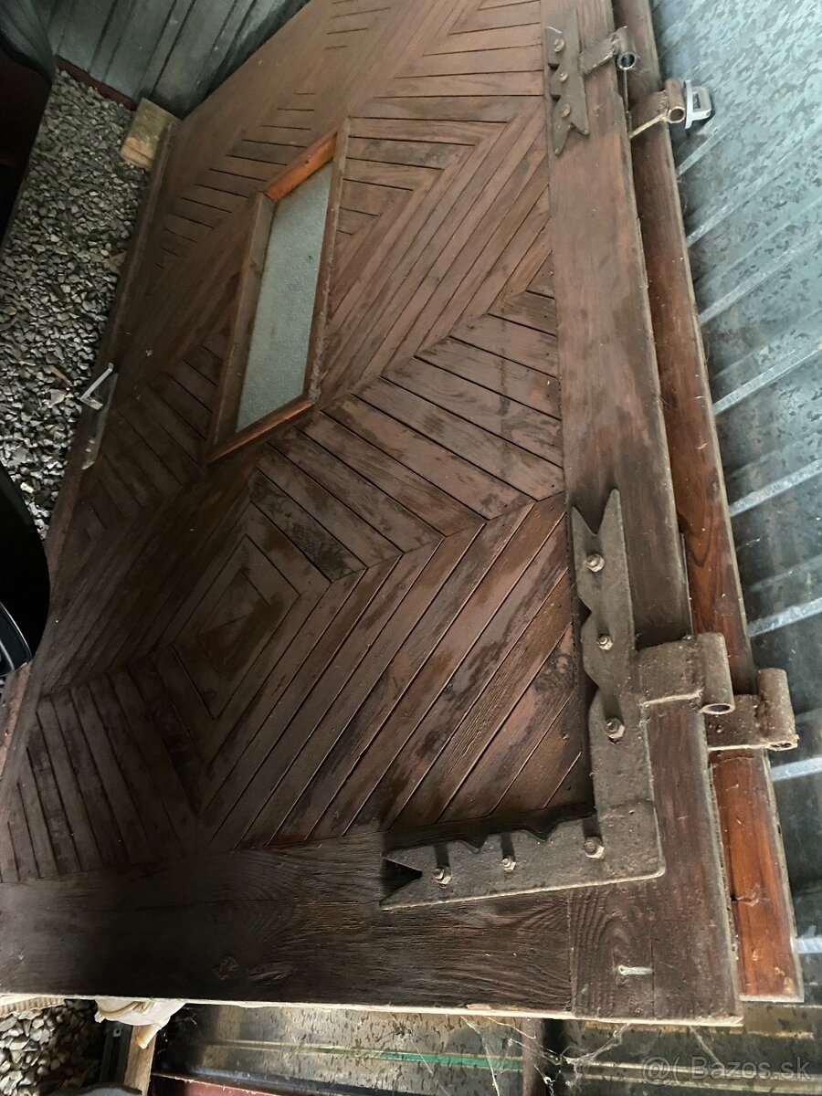 Garažová brána. - 2