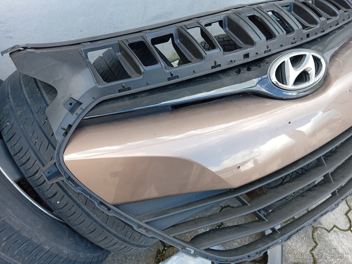 Hyundai i30 predna maska - 2