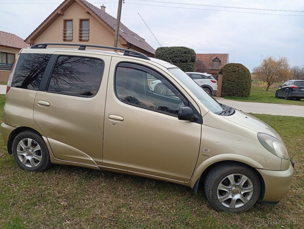 Predám Toyota Yaris Verso 1,5 vvti - 2