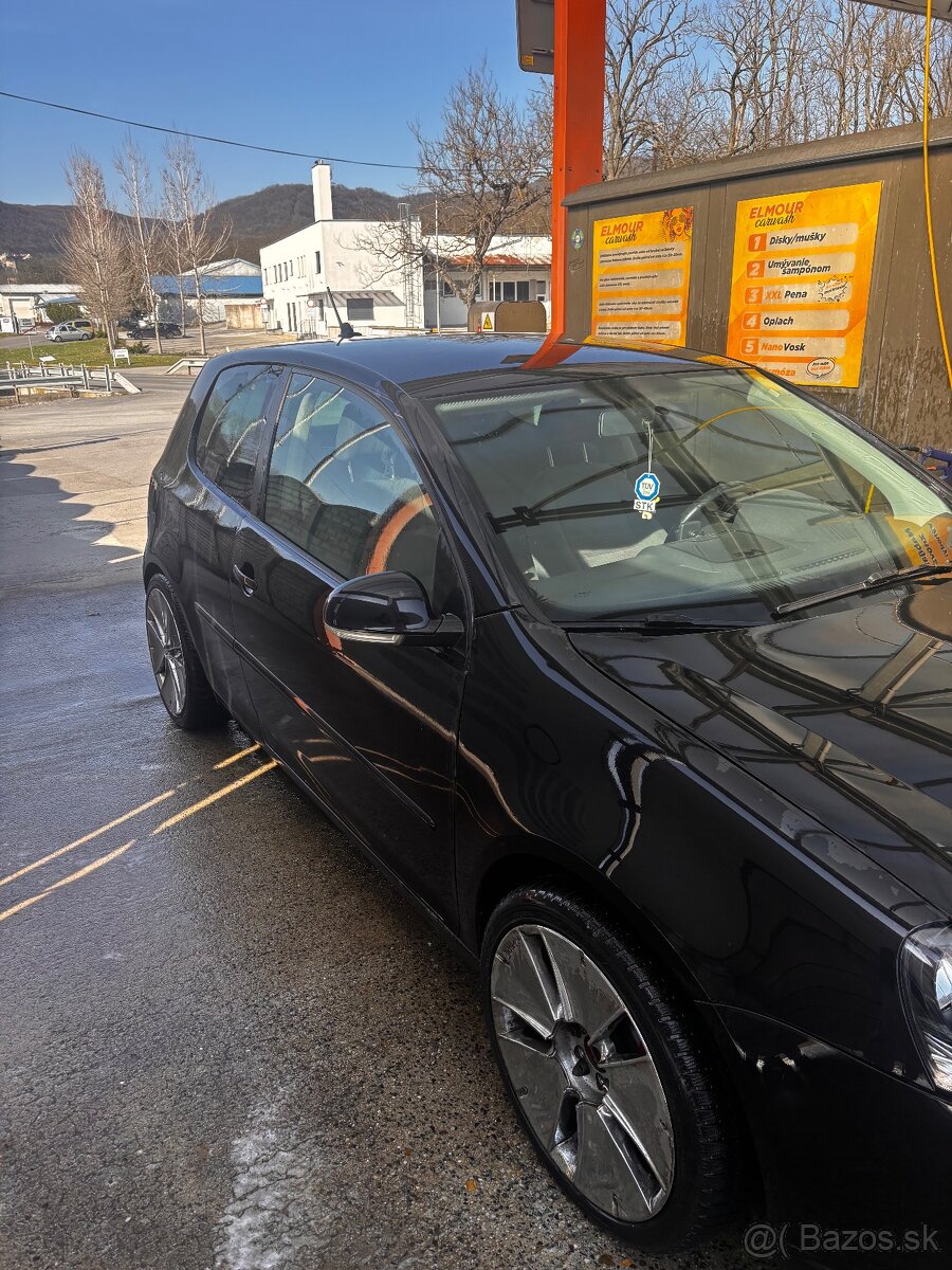 Volkswagen Golf 5 - 2