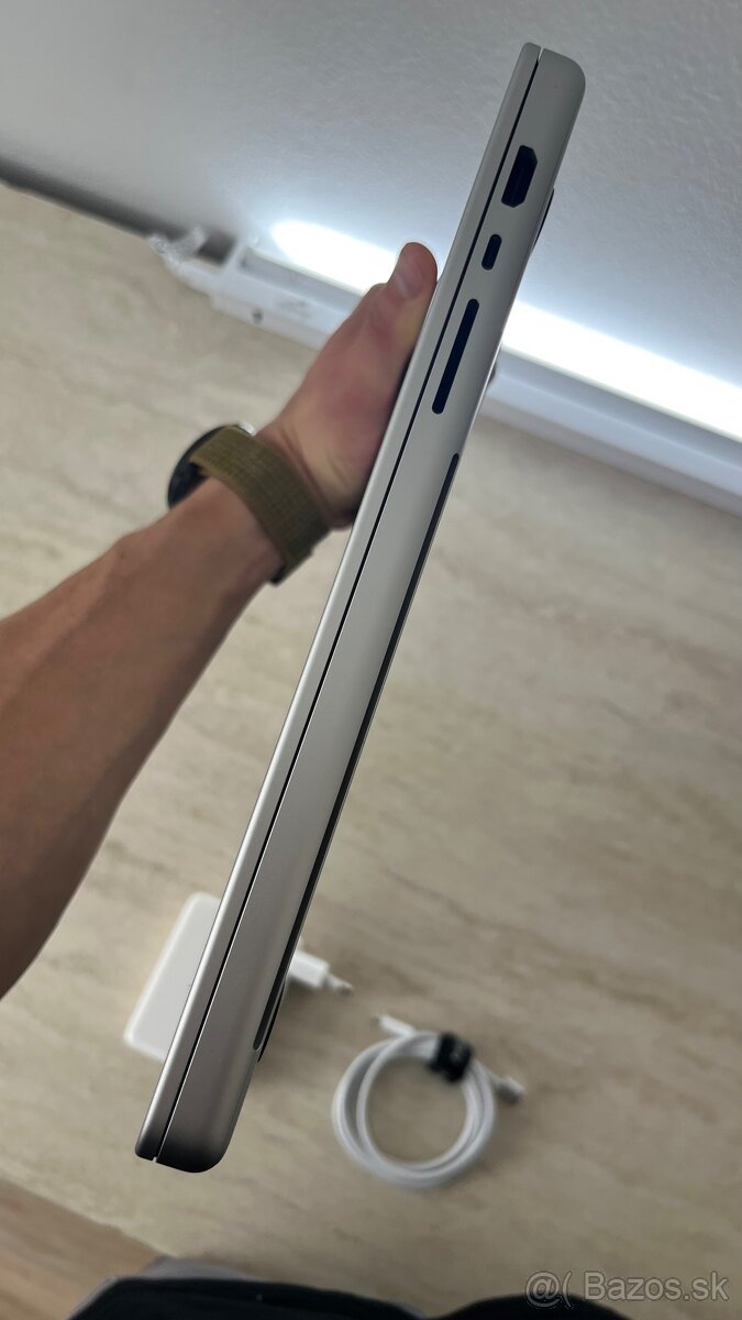 Apple MacBook Pro 16 M1 Max / 64 GB RAM / 2 TB SSD - 2