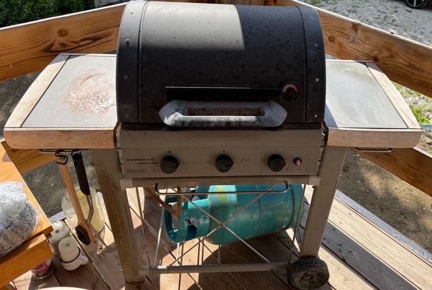 Predám gril na plyn - 2