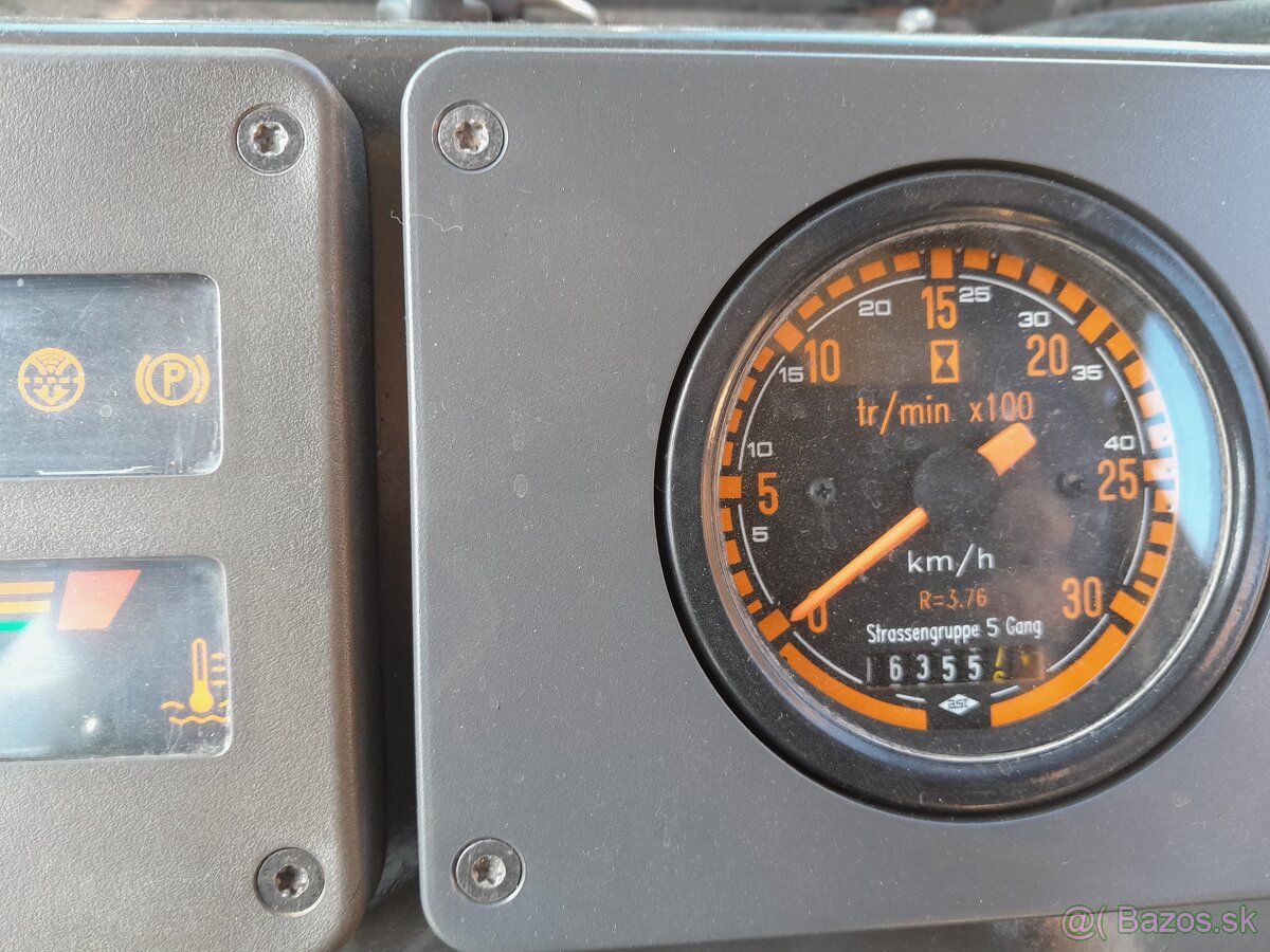 Traktor John deere 3410 - 2