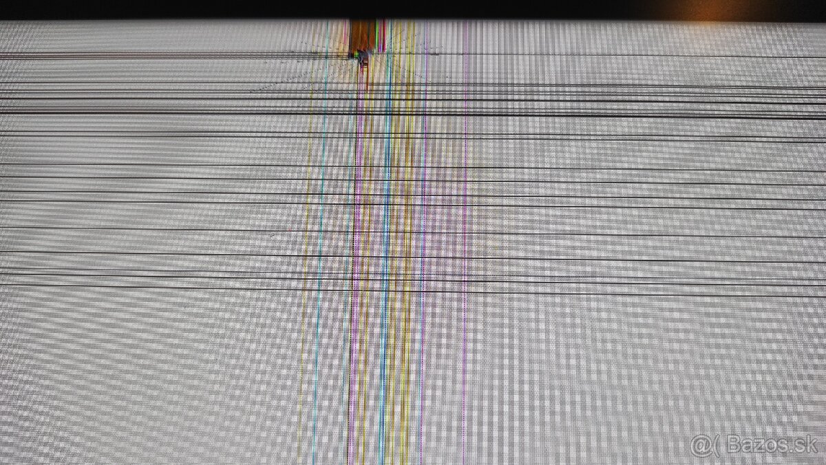 4K Monitor EIZO EV 3285 poškodený - 2