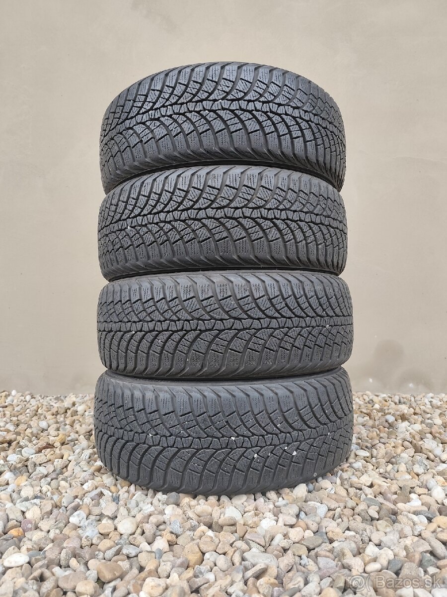 205/50R17 Kumho WinterCraft 2021 - 2