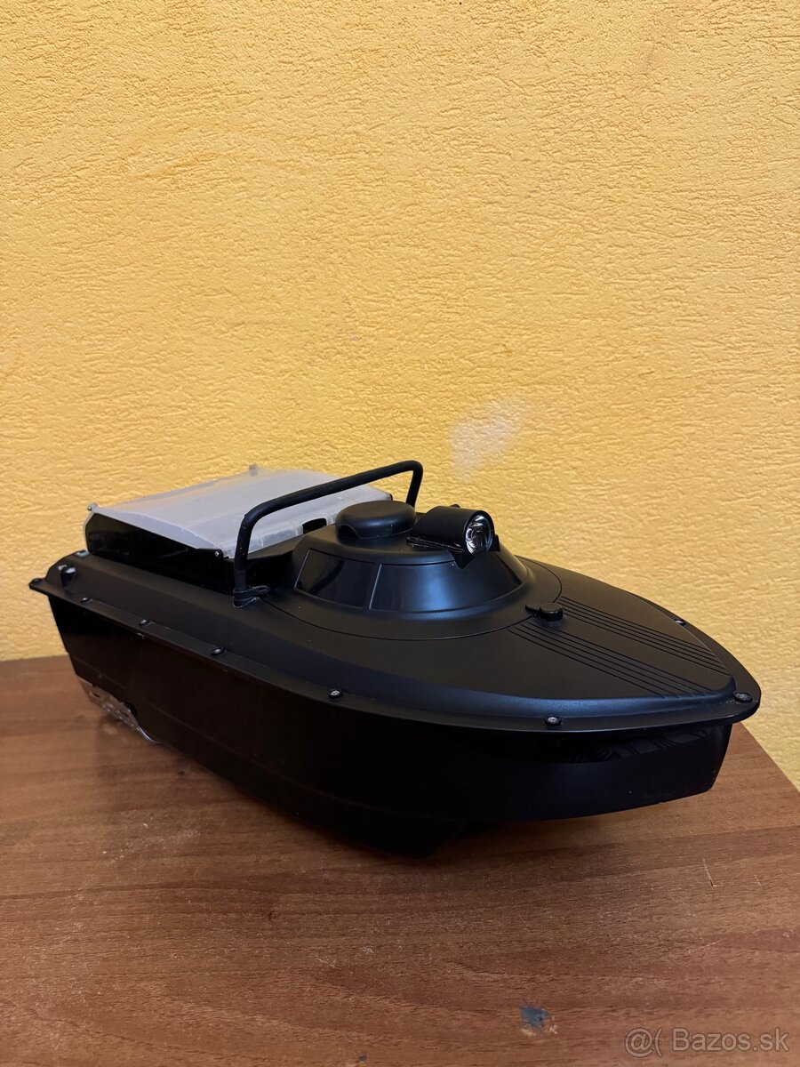 Zavážacia loďka JB2CG - 2