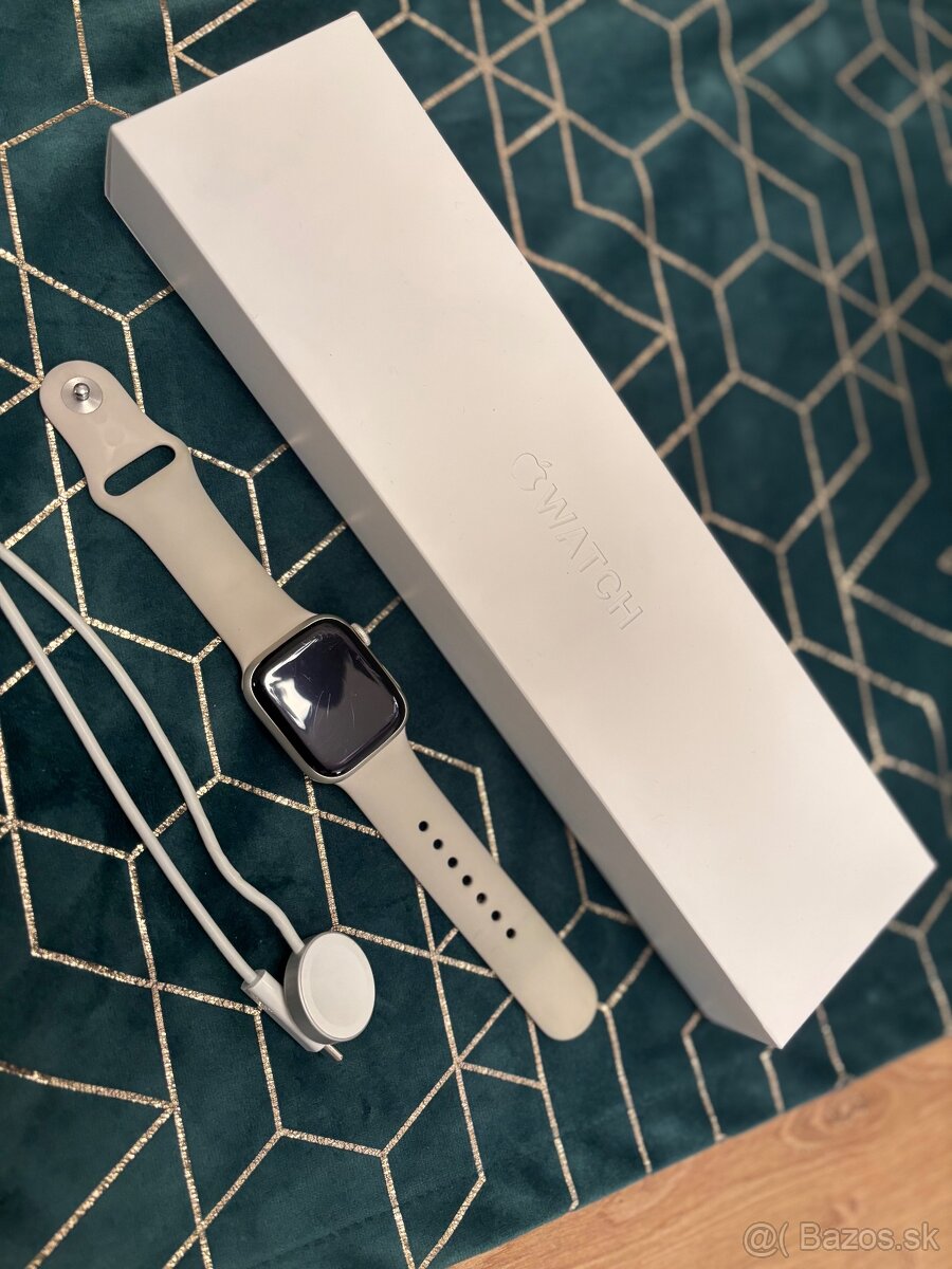 Hodinky Apple Watch 7 - 2
