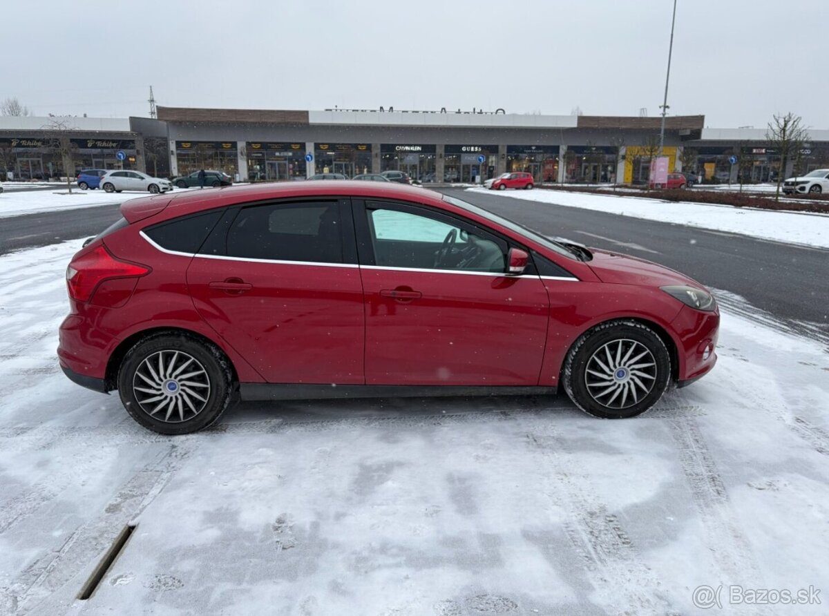 Ford Focus 1.6 EB 110kw TOP VÝBAVA - 2