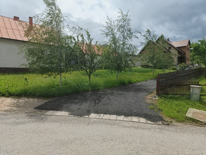 PREDAJ POZEMOK, MÚTNE 661 m² - 2