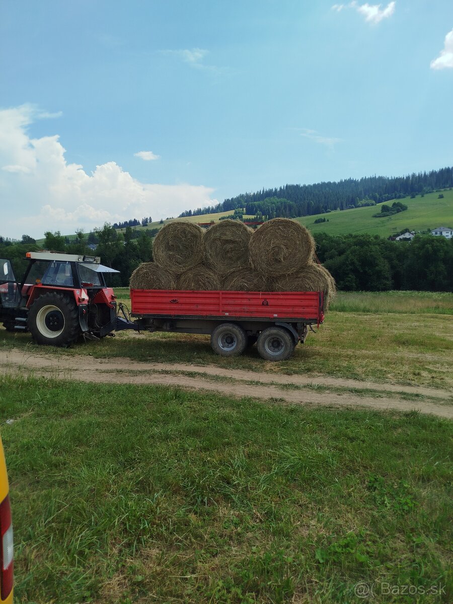 Okrúhle balíky seno - 2
