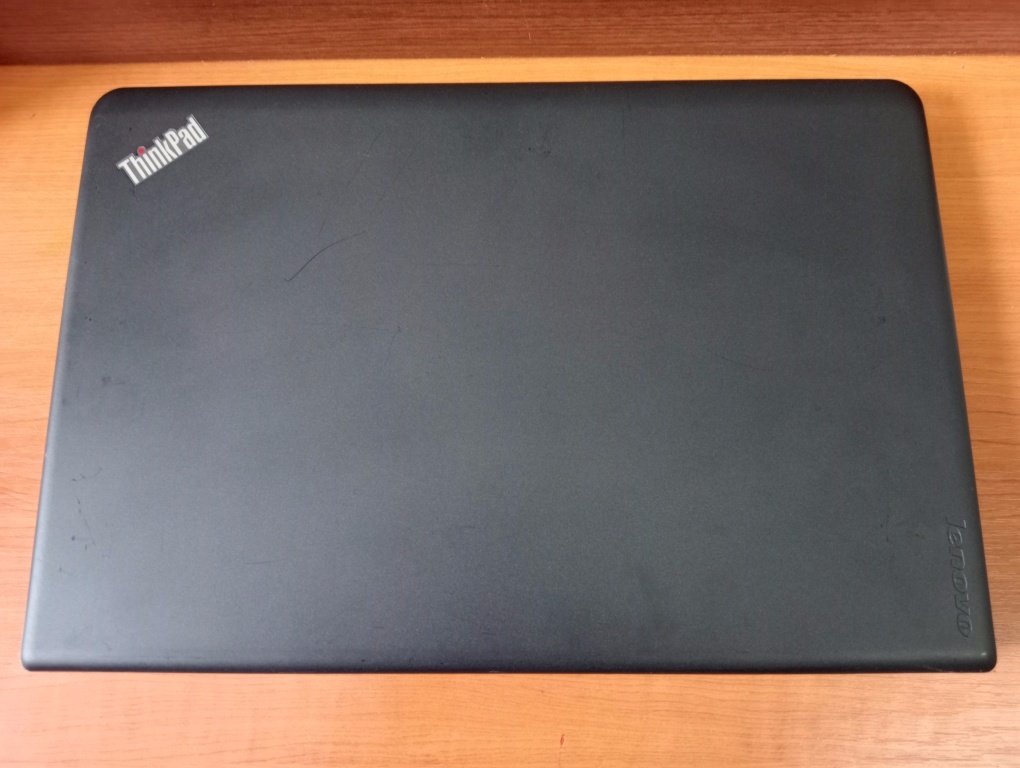 Lenovo Thinkpad A555 , Windows 7 , AMD A10 4-jadro , 8gb ram - 2