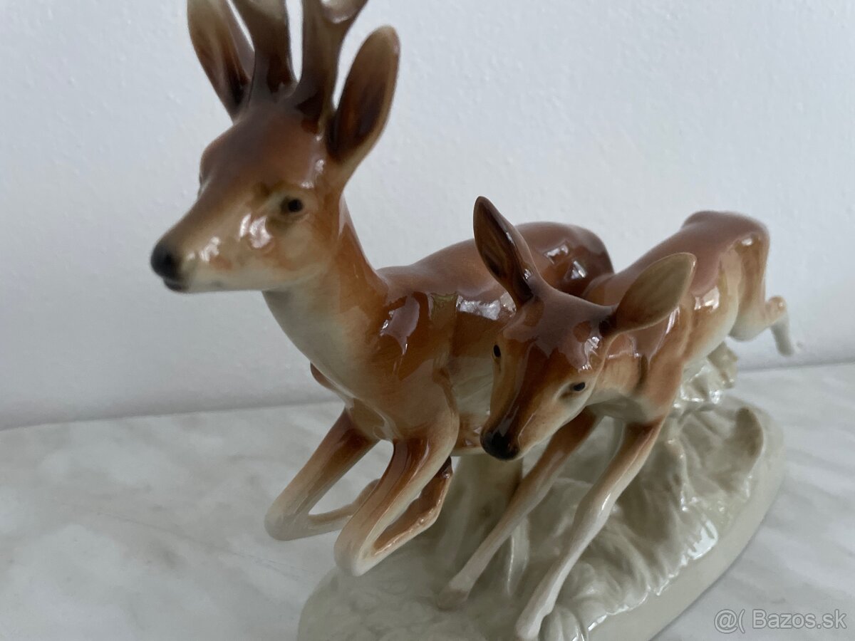 Porcelánová soška jeleňov - 2