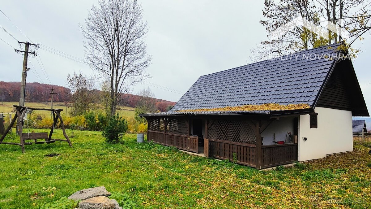 Vidiecke sídlo na polosamote Ábelovských Lazov - 2